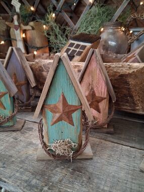 Primitive Birdhouse (white/black roof (teal)